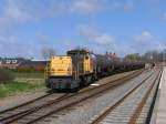 6412 whrend rangieren mit Kondensatkesselwagens auf Bahnhof Roodeschool am 16-4-2010.