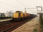 6441 mit Gterzug 59602 Zwolle-Amersfoort auf Bahnhof Amersfoort Schothorst am 20-8-1992. Bild und scan: Date Jan de Vries.