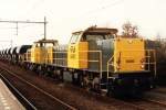 6493 und 6449 mit einem Gterzug auf Bahnhof Heerenveen am 16-3-1994.