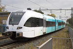 Arriva Groningen 307 (Stadler GTW 2/8) auf der Linie RJ11 (Venlo-Nijmegen) in Blerick am 12.10.2024