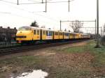 DE3 152 mit Regionalzug 6139 Tiel-Arnhem Velperpoort in Kesteren am 18-8-1998.