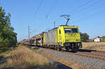 Mit einem BLG-Autozug am Haken rollte 186 117 der ATLU am 22.09.24 durch Wittenberg-Labetz Richtung Falkenberg(E).