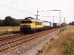 1604 mit Gterzug 43368 Wels-Waalhaven Zuid bei Ginkel am 16-8-1998.