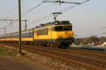 1751 schiebt einen Regionalzug nach Lent; 01.04.2007