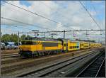 E-Lok 1830 war am 05.09.09 mit DoStos im Bahnhof von Roosendaal abgestellt. (Hans)
