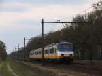 SGM 2950 mit Regionalzug RE 9655 Nijmegen-Deurne bei Deurne am 8-4-2012.