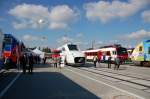 Neuheiten auf der Innotrans 2008 in Berlin. Am 26.09.2008 hatte man mit etwas Geduld durchaus die Gelegenheit das ein oder andere Foto mit relativ wenigen Personen darauf zu schieen. Auergewhnlich gestaltet und etwas gewhnungsbedrftig der Triebzug V250 von Ansaldo Breda aus Italien, der fr die Niederlande bestimmt ist.