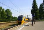 Ein Holländischer Doppeldecker aus Alkmaar(NL) nach Maastricht(NL) und fährt durch Geleen-Lutterade und fährt in Richtung Maastricht(NL). 
Aufgenommen in Geleen-Lutterade(NL).
Bei schönem Sommerwetter am Morgen vom 4.7.2015.