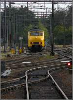 Vom Bahnsteig aus, habe ich am 05.09.09 die Einfahrt eines Plan V Triebzuges in den Bahnhof von Roosendaal fotografiert.