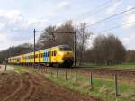 Plan V 953 und 951 mit D 3847 Zwolle-Emmen bei Herfte am 2-4-2010.