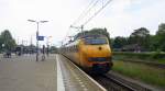 Ein Nachschuss vom Plan V mit Regionalzug RE 6843 Roermond(NL) nach Maastricht-Randwyck(NL) und hilt in Geleen-Lutterade(NL) und fuhr dann weiter in Richtung  Maastricht(NL). 
Aufgenommen in Geleen-Lutterade(NL). 
Bei Sonne und Regenwolken am Nachmittag vom 25.5.2015.