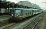 NMBS E-lok 2551 mit D283 (Paris Nord-Amsterdam CS) halt in Roosendaal, , neunziger Jahre