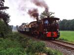 2 (MBS) + Bellerophon (Vintage Carriages Trust) mit Dampfzug 310S Haaksbergen-Boekelo bei Bad Boekelo am 1-6-2000.