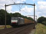 E 189 098 / ES 64 F4 – 998 (ERS Railways) mit einem Gterzug in die Richting Eindhoven bei Vlierden am 19-7-2012.