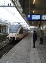 Hier fhrt ein GTW der Veolia auf seinem Weg nach Nijmegen am 15.1. in den Bahnhof von venlo ein. Nach einem kurzen Aufenthalt mit Personalwechsel wird er dann seine fahrt fortsetzen.