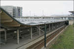 Oslo Lufthavn - 

Außenansicht des Bahnsteigbereiches. 

04.09.2004 (J)