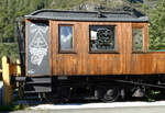 Ein kaputter Personenwagen? Nein, ein originelles Bistro, der Sweet-Wagon im Bahnhof Flam! Dieser besondere Wagen lädt auf spezielle Art und Weise zu einem Besuch ein.