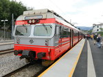 Triebzug 69069 mit 69659 stehen am 01. Juli 2016 im Bahnhof von Voss.