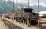 194 118 im Jahre 1981 im Hbf. Innsbruck.