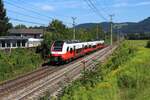 Kurz vor der Haltestelle Salzburg Süd fährt am 30.7.2024 der 4746 037 als REX1512 von Salzburg Hbf nach Wörgl Hbf.