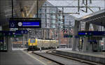 Auf Bahnfoto-Tour durch Wien - eine Chronologie (Do. 06. Feb. 09:18)

Einfahrt eines Desiro Ml der Ventus auf Gleis 6 im Wiener Hauptbahnhof.

06.02.2024 (M)