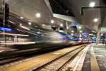 The Red Bulletin Fashion Train hat soeben Wien Hauptbahnhof verlassen. Das Foto entstand am 04.01.2015.