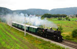 Die 310.23 (kkStB 310) mit einem Sonderzug von Piešťany nach Trenčianska Teplá kurz vor dem Endbahnhof.
18.09.2021.