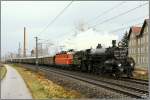 Dampflok 310.23 & E-Lok 1044 040 fahren mit dem Sonderzug 16801 von Wien Sd nach Mrzzuschlag zum Mrzer Christkindlmarkt.