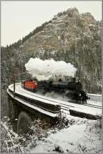 Dampflok 310.23 & E-Lok 1044 040 fahren mit dem Sonderzug 16801 von Wien Sd nach Mrzzuschlag zum Mrzer Christkindlmarkt.