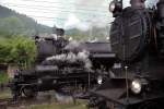 310.23 und 109.13 bei der Doppelausfahrt aus dem Bahnhof Spital am Semmering am 12.6.2005