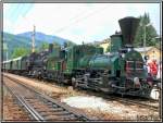 Dampflok 671 und 17c372 fahren in den Bahnhof Mrzzuschlag ein.
Dampflokfest 2007. 10.06.2007
