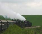 Volldampf auf der Landesbahn; 17c372 und 52.100 bei der Fahrt von Korneuburg nach Ernstbrunn 1.5.2011