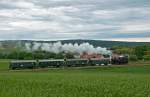 BR 30.33 mit dem Nostalgie Express Leiser Berge kurz vor Hetzmannsdorf-Wrnitz, an einem leider verregneten Nachmittag.