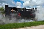 Impression von 30.33, kurz vor der berquerung der Eisenbahnkreuzung in Wetzeleinsdorf, nachdem der Schranken bereits geschlossen wurde.