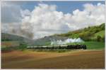 Der NEX Leiser Berge, am 5.5.2013 anlsslich des 6. Oldtimertreffen auf Strae und Schiene in Ernstbrunn mit 30.33 aus Strasshof und 93.1420 vom Verein neue Landesbahn bespannt, aufgenommen in Wetzleinsdorf. Den Werbewagen fr die Landesausstellung habe ich in diesem Fall durch einen anderen Waggon ersetzt.

http://www.eisenbahnmuseum-heizhaus.com/ 
http://www.landesbahn.at/

