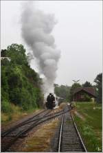 Zwei Dampfsonderzge waren am 18.6.2011 zur Sonnwendfeier 2011 in der Wachau unterwegs.Hier sieht man die B&B Dampflok 33 132 mit dem Sdz R 14262 von Wien Heiligenstadt nach Spitz an der Donau, bei