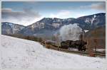 52.4984  Eberhard  mit ihrem Sdz R 16097 von Wien nach Mrzzuschlag, am 4.1.2009 von der Apfelwiese aus auf der Semmering Nordrampe fotografiert.