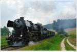 52 100 mit REX7388 von Ko nach Erb; Hier vor Naglern, 15.8.2010.