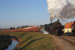 NLB 93.1420 als Vorspann der VdEA 52.4984 am 09.12.2012 mit Rbenzug in Hauskirchen.