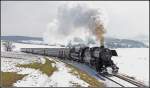 52 100 mit SR 14370 (Wien FJB - Ernstbrunn), aufgenommen am 17.02.2013 um 13:13 Uhr am Mollmannsdorfer Berg.