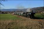 52.100 mit dem Weihnachtszug (SR 14011 Wf-Gt) nach Gutenstein am 24.12.13 bei Bad Fischau.