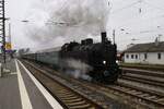 Eurovapor 77 250 mit Museumseisenbahn Hanau Sonderzug am 01.12.24 in Hanau Hbf