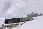 Die 77.28 als Vorspann mit der 638.1301 als IGE Dampfsonderzug ber den Hausruck haben soeben den ehem.