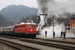 NLB 1110.505 mit dem SE 14290 wartet am 17.März 2018 in Kleireifling die Ausfahrt der ÖGEG 78.618 ab.