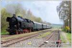 Fotozug SLP 19439 von Attnang-Puchheim nach Hausruck, am 21.4.2010 mit GEG 78 618 bespannt, beim Halt in Ottnang-Wolfsegg.