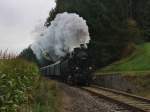 Die 78 618 am 02.10.2010 mit einem Sonderzug unterwegs auf der Ampflwanger Museumsbahn.