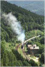 78.618 & 33.132 ziehen den IGE Sdz 17205 (Wien Sd-Ostseite - Mrzzuschlag) ber den Semmering, hier bei der Durchfahrt in Klamm-Schottwien.