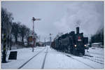 431.032 (ex ÖBB 93.1360) am 13.1.2019 mit ihrem Pn 59283 von Rokytnice nad Jizerou über Martinice v Krk., Stará Paka und Libuň nach Turnov bei der Einfahrt in Martinice