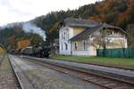 NBIK 93.1332 am 23.Oktober 2020 beim Verschub im Bahnhof Feistritz im Rosental. Der von den ÖBB eingestellte Abschnitt der Rosentalbahn wird nunmehr von den  Nostalgiebahnen in Kärnten  betrieben. Das Bild entstand bei einer gestellten Szene für die zahlenden Teilnehmer an dieser Fotofahrt.