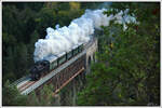 93.1332 der NBiK bei der Querung des 239 Meter langen Rosenbach-Viadukt am 9.10.2021.